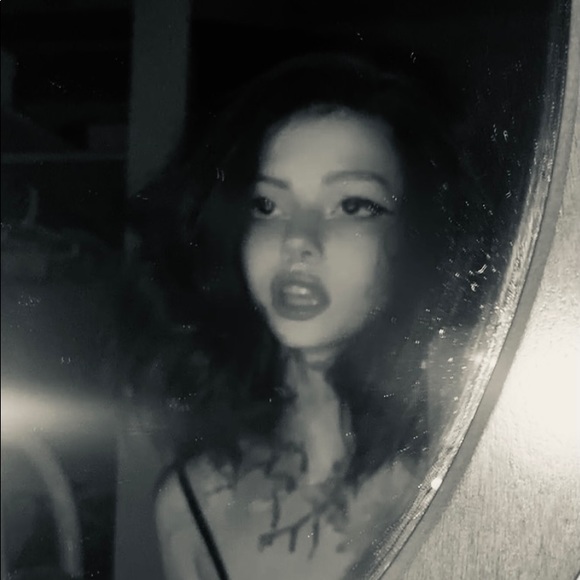 Meet your Posher, Alexis - Picture 1 of 1